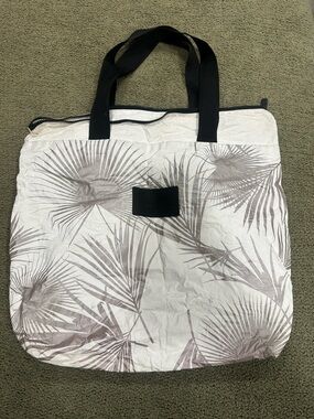 Aloha Collection DAY TRIPPER Day Palms Tote